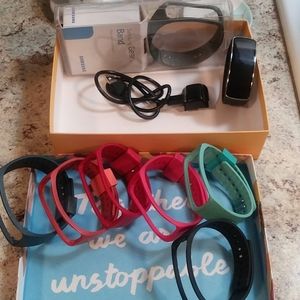 Samsung fit gear w/8 extra color bands